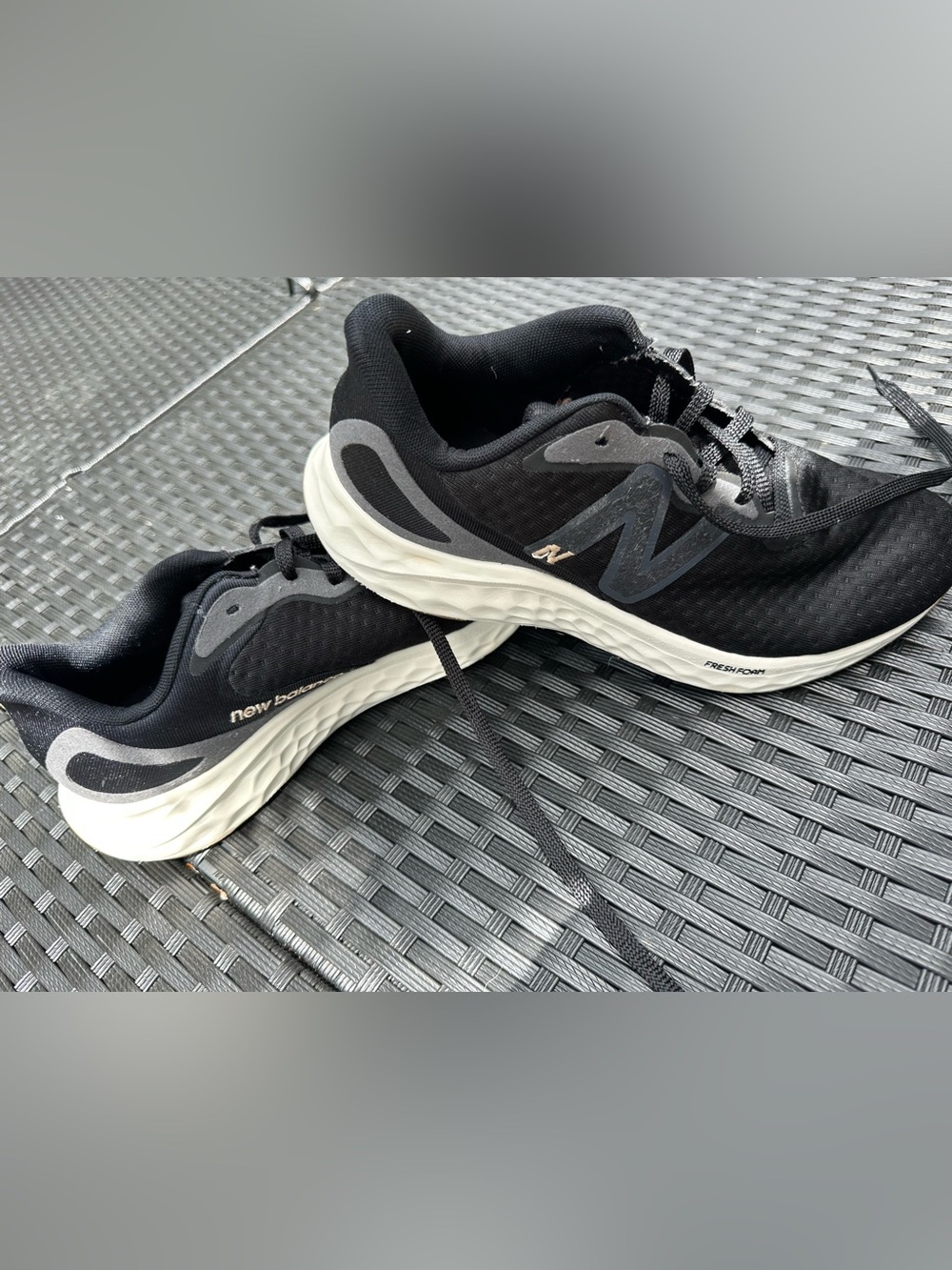 New Balance Men's Black and White Fresh Foam Running Shoes Women’s size 8